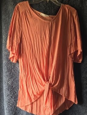 Tie-Front Short Sleeve Blouse in Coral